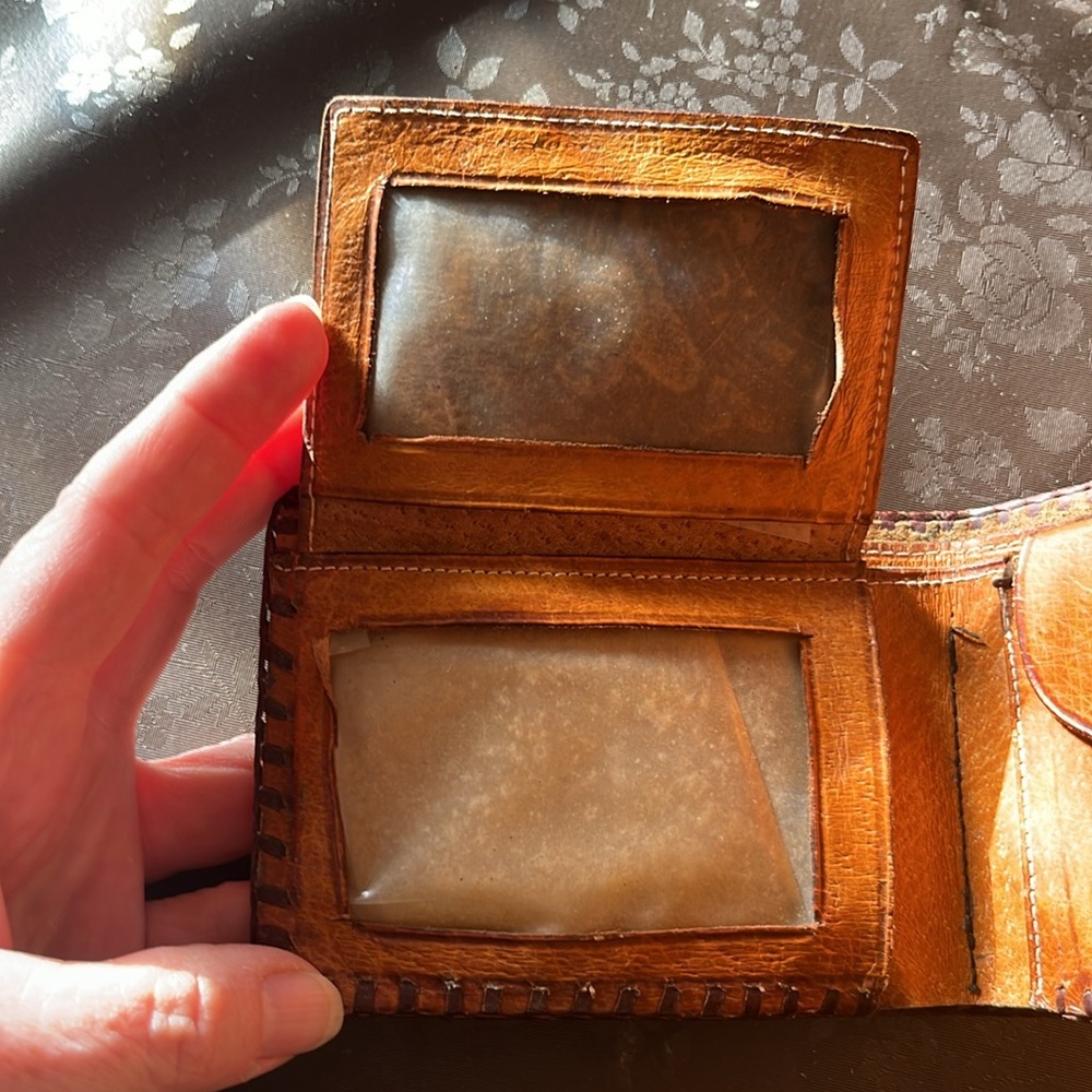 Vintage Embossed leather, bifold wallet, horse , Mexico - Picture 8 of 16